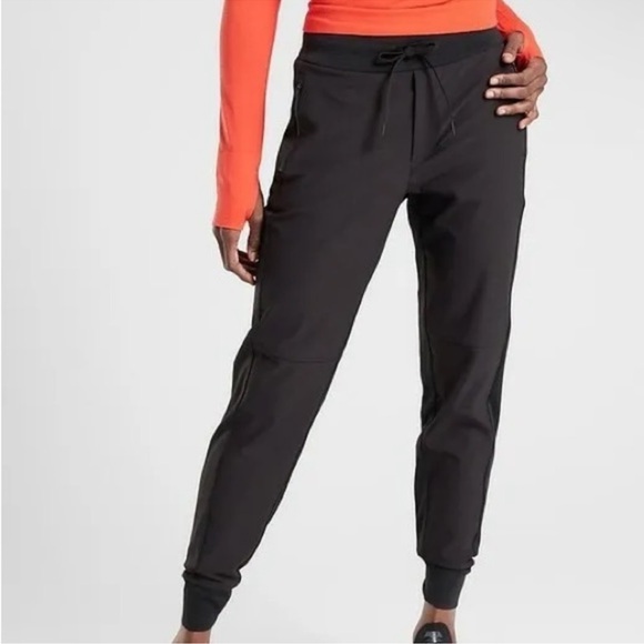 Athleta Pants - Athleta Headlands Hybrid Trek Jogger Pants Hiking